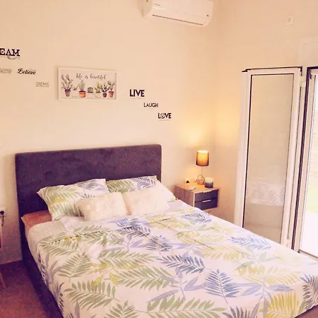 Green House Holiday home *